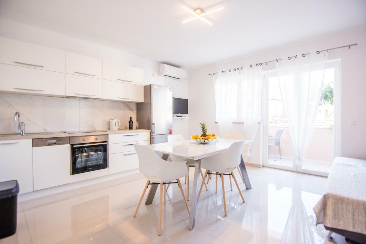 Cirjak Apartments Biograd Na Moru Exterior foto